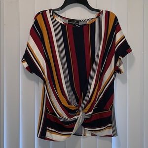 Super adorable short sleeve top